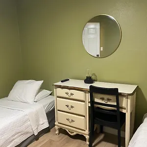 Homestay Private In Angeles With Wifi And Ac And Private Fridge!!!